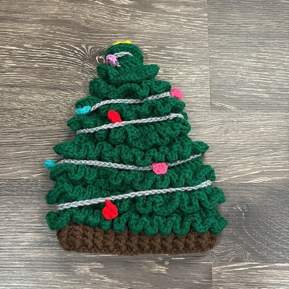 Knitted infant/toddler Christmas tree hat with a knitted string of lights - Picture 6 of 6